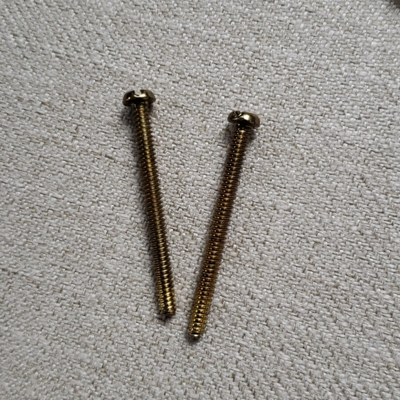 Hampton brass door knockers - Picture 5 of 8